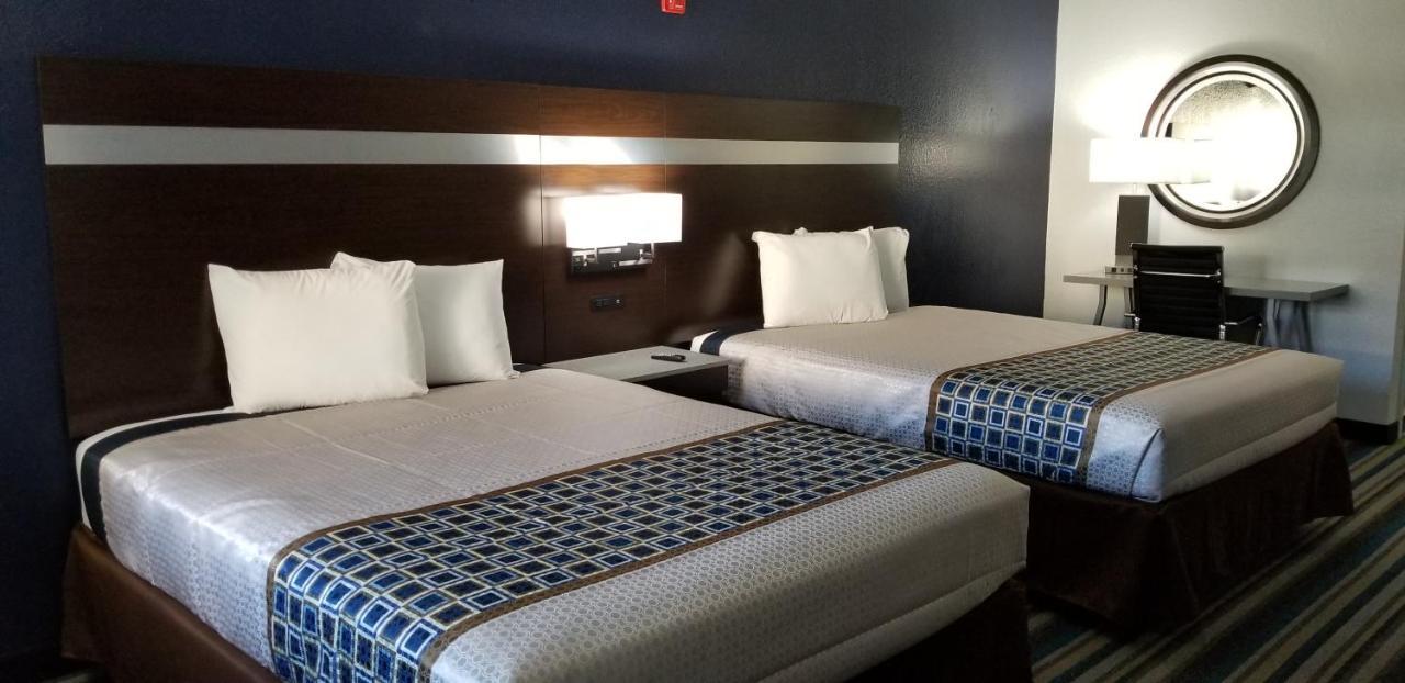 Homebridge Inn And Suites Бомонт Екстериор снимка